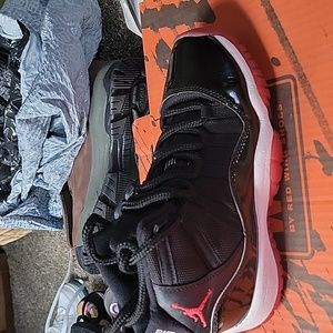 Jordans 11's